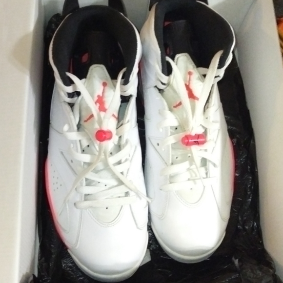 COPY - Jordan 6 retro white infrareds Vnds - Picture 2 of 4